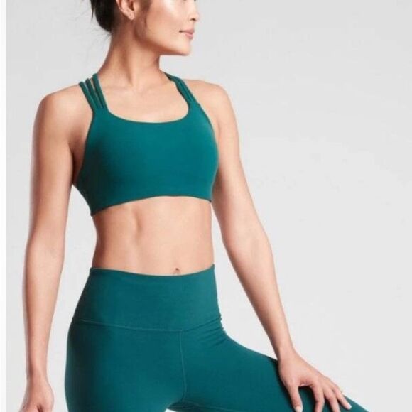 Athleta Strappy Sports Bra - size XS - Picture 2 of 5
